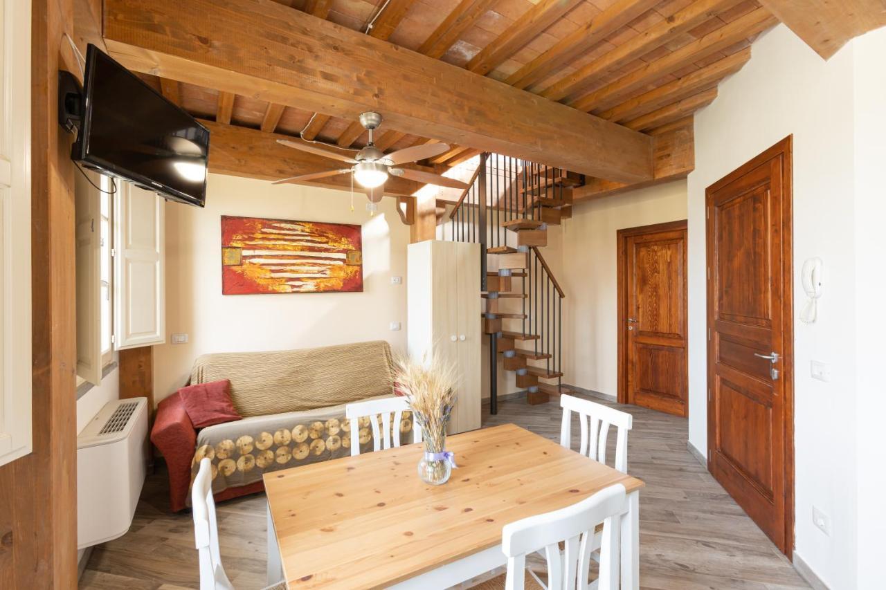 Agriturismo La Valle Della Lavanda - Podere Mezzastrada Fauglia Szoba fotó